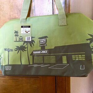 Trader Joe's Green Large Insulated Cooler Picnic or Storage Tote, 8 gallon
